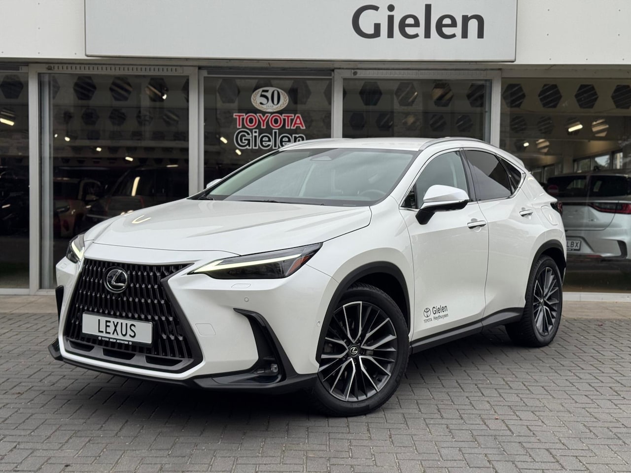 Lexus NX - 450h+ AWD President Line | Trekhaak, Mark Levinson, Geheugenfunctie, Stoelverwarming/verti - AutoWereld.nl