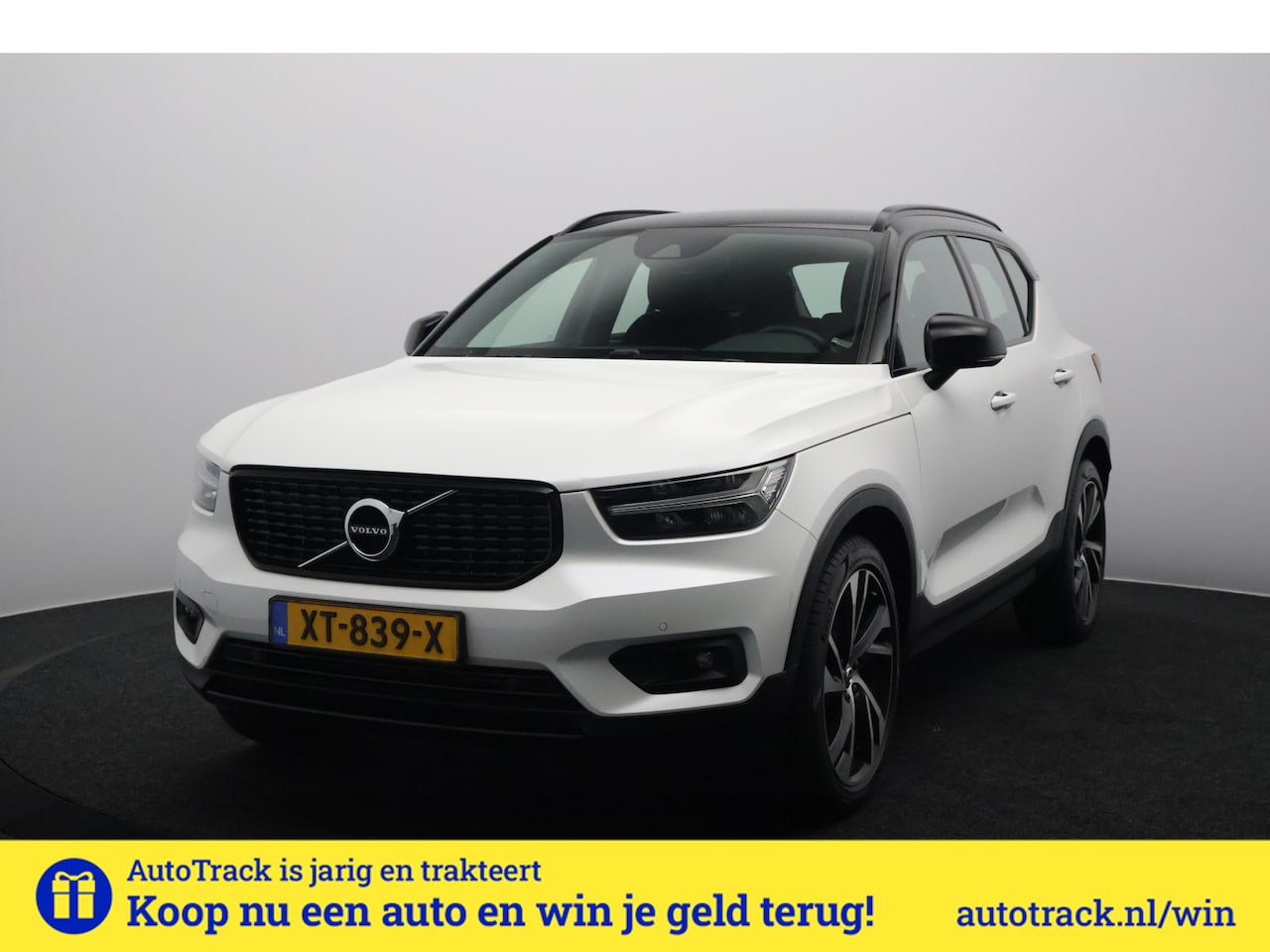 Volvo XC40 - 2.0 T4 R-Design | Trekhaak | Camera | Carplay&Android | Navigatie - AutoWereld.nl