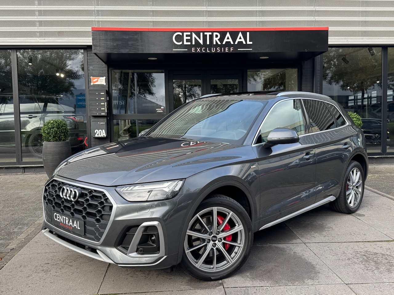 Audi Q5 - 50 TFSIe Quattro S-Line Pano|Camera|ACC|Carplay|Keyless|Matrix|Ambient Light|Virtual Cockp - AutoWereld.nl