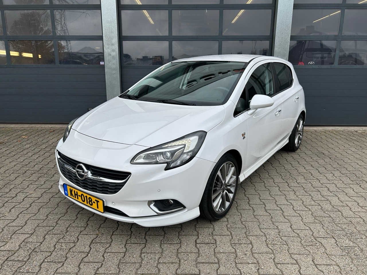 Opel Corsa - 1.0 Turbo 90pk Innovation / OPC line - AutoWereld.nl