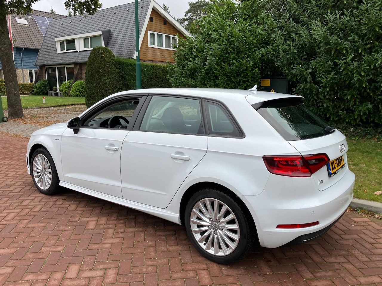 Audi A3 Sportback - 1.4 e-tron PHEV Attraction Pro Line plus leer alcantara mooie auto dab - AutoWereld.nl