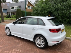Audi A3 Sportback - 1.4 e-tron PHEV Attraction Pro Line plus leer alcantara mooie auto dab