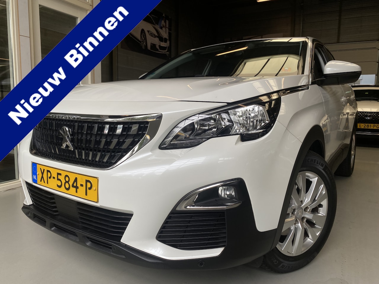 Peugeot 3008 - 1.2 PureTech Blue Lease Executive Automaat, Navigatie, PDC - AutoWereld.nl