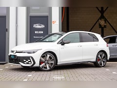 Volkswagen Golf - 1.5 eHybrid GTE PANO | MEMORY | HEAD-UP | DODEHOEK | TREKHAAK | LEER | KEYLESS | BOMVOLL