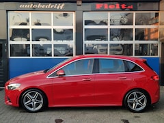 Mercedes-Benz B-klasse - 200 AMG / Widescreen / Elektrische achterklep / Stoelverwarming / Cruise control / Navigat