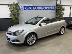 Opel Astra TwinTop - 1.8 Cosmo // Leer // Trekhaak // LM velgen