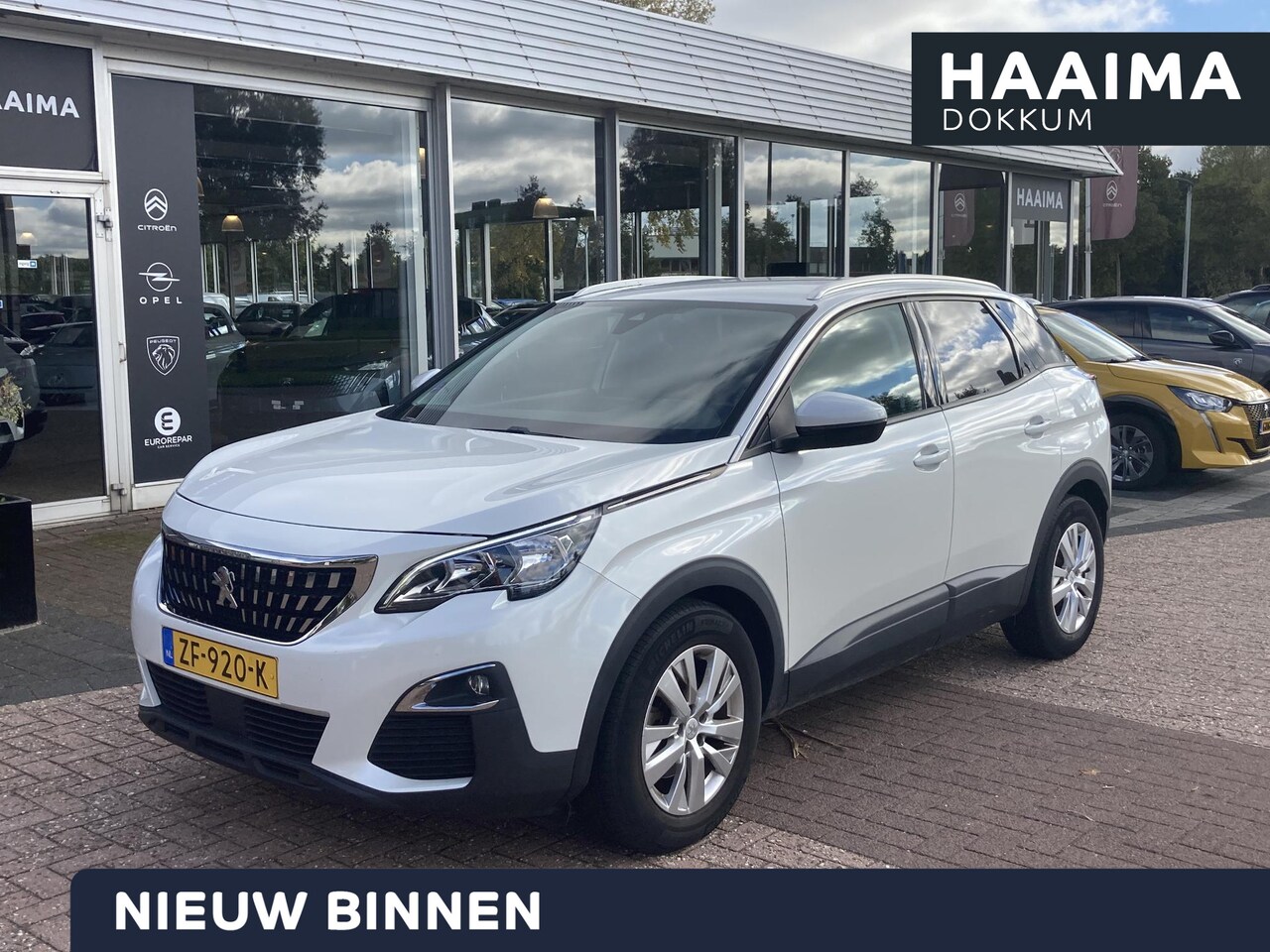 Peugeot 3008 - 1.2 PureTech Blue Lease Executive | Apple carplay/Android auto | Navigatie | Trekhaak | Da - AutoWereld.nl