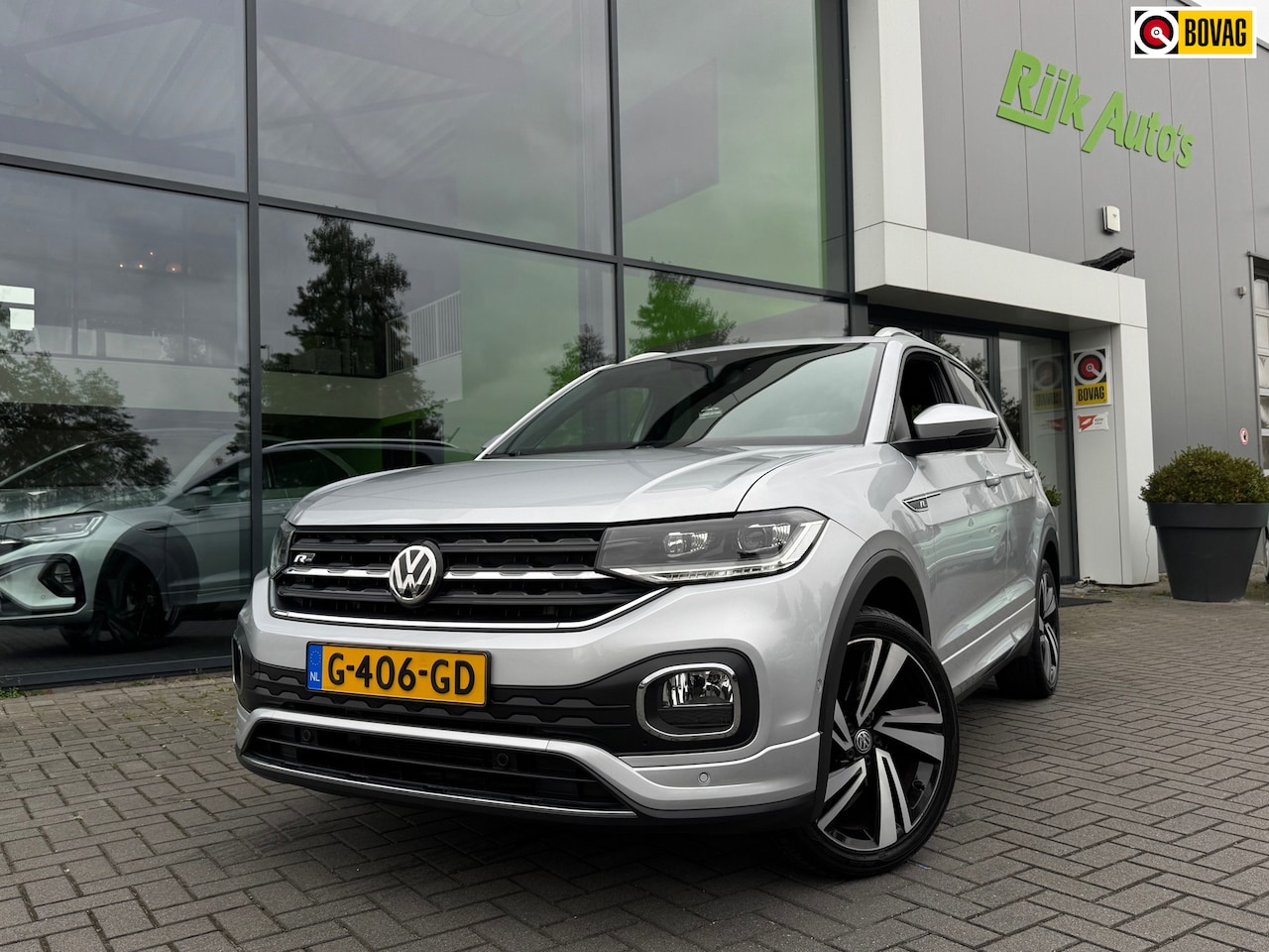 Volkswagen T-Cross - 1.0 TSI R-Line * Carplay * Camera * 18 Inch * NAP - AutoWereld.nl
