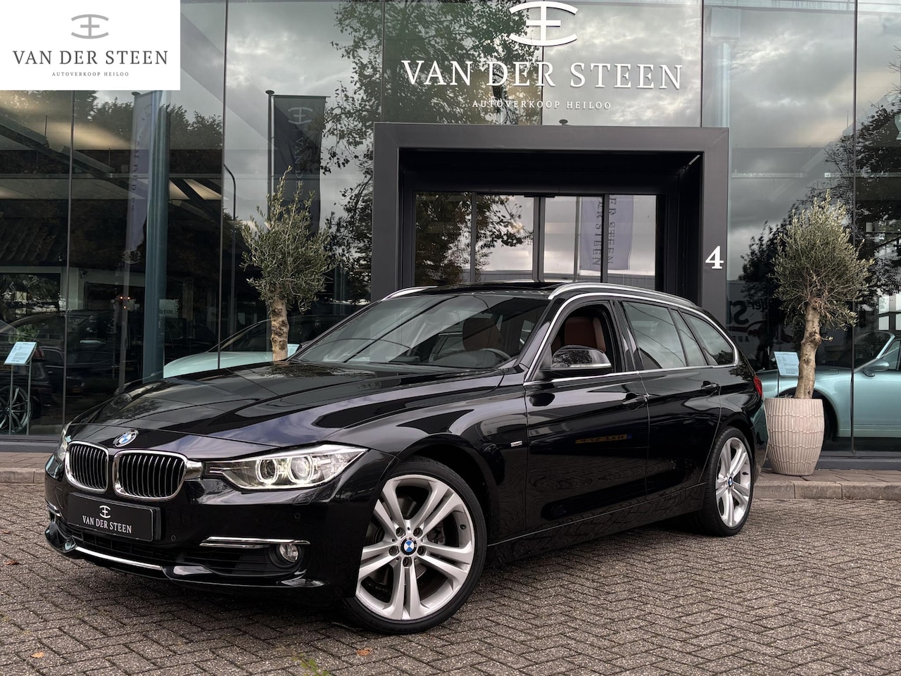 BMW 3-serie Touring - 328i High Executive Upgrade Schuifdak | Leder | Dealer Onderhouden - AutoWereld.nl