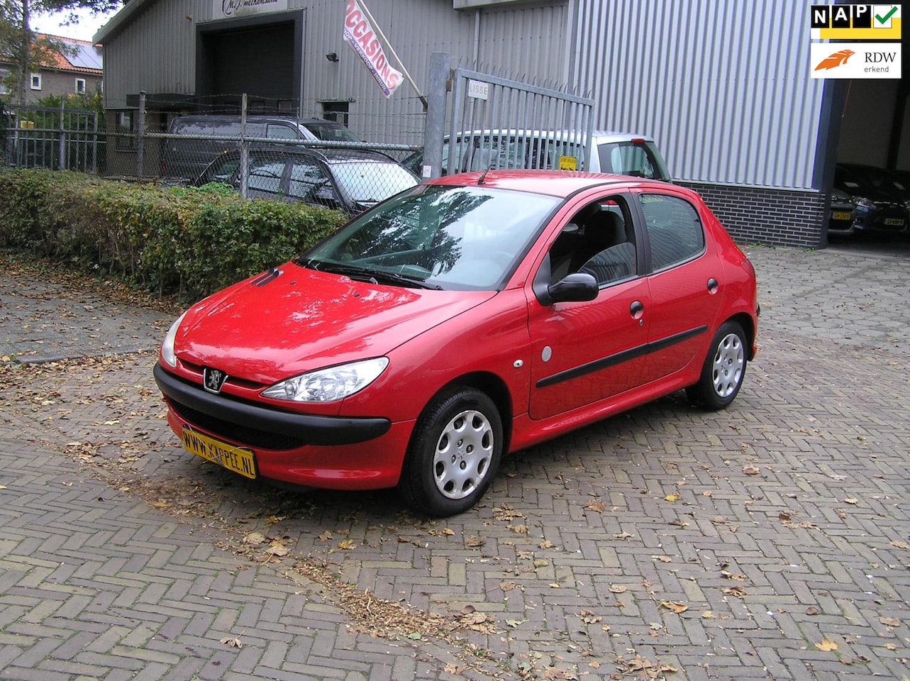 Peugeot 206 - 1.1 X-Design 156 d km nap pas nieuwe apk - AutoWereld.nl
