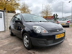 Ford Fiesta - 1.3-8V Ambiente met 14 maanden APK