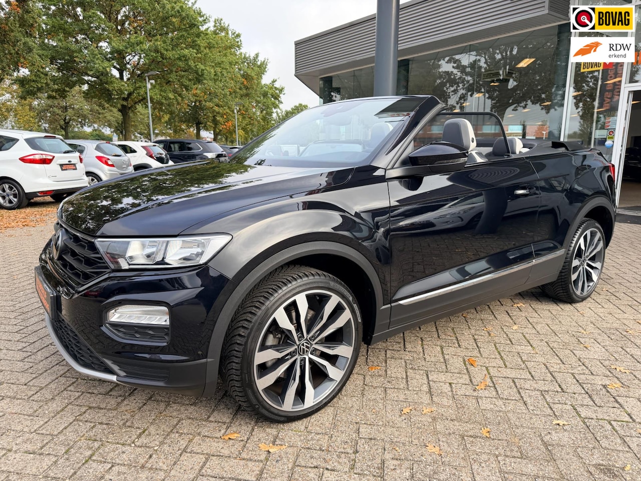 Volkswagen T-Roc Cabrio - 1.5 TSI Style 1.5 TSI Style, Automaat, leer. navi, virtueel, stoel/stuur verw, standkachel, windscherm, - AutoWereld.nl