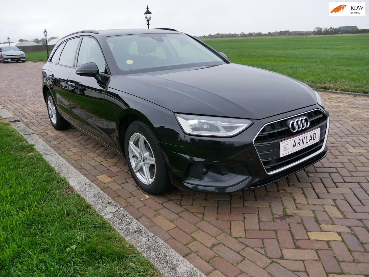 Audi A4 Avant - 30 TDI 100kW S-TRONIC AC ** 13399 NETTO ** - AutoWereld.nl