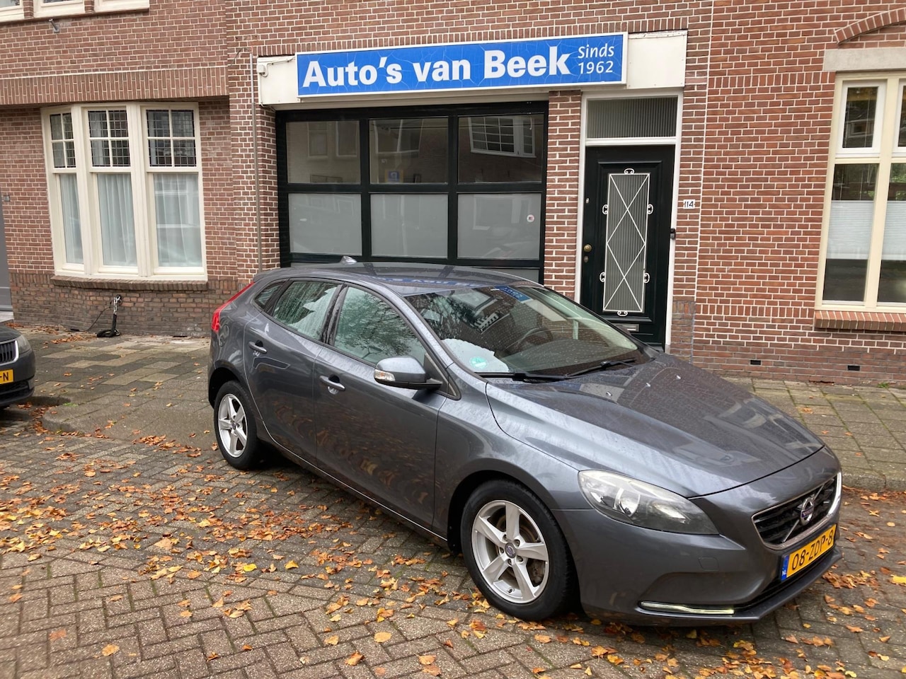 Volvo V40 - 1.6 T3 Kinetic 1.6 T3 Kinetic - AutoWereld.nl