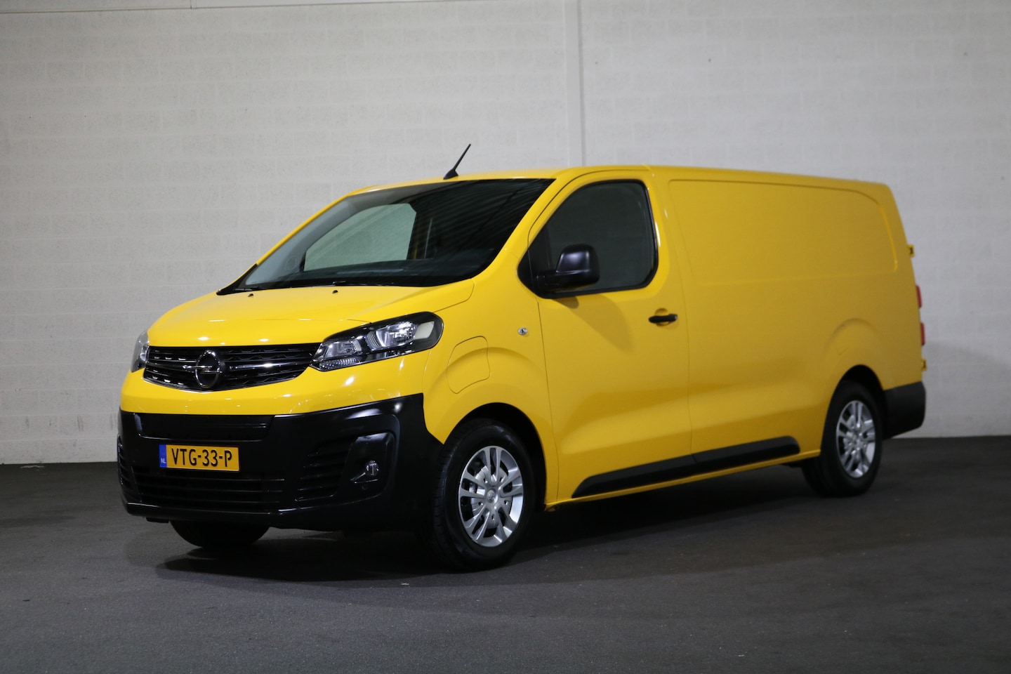 Opel Vivaro-e - L3 H1 Edition 50 kWh - AutoWereld.nl