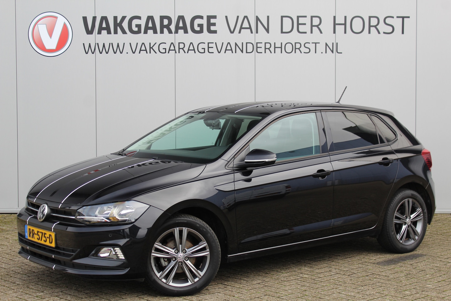 Volkswagen Polo - 1.0-95pk TSI Comfortline. Zeer nette, sportieve en keurig onderhouden VW Polo. Trekhaak me - AutoWereld.nl