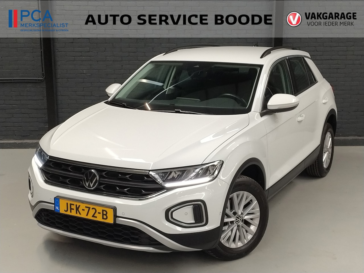 Volkswagen T-Roc - 1.0 TSI Life - stoelverwarming - Virtual Cockpit Pro - inparkeerhulp - AutoWereld.nl