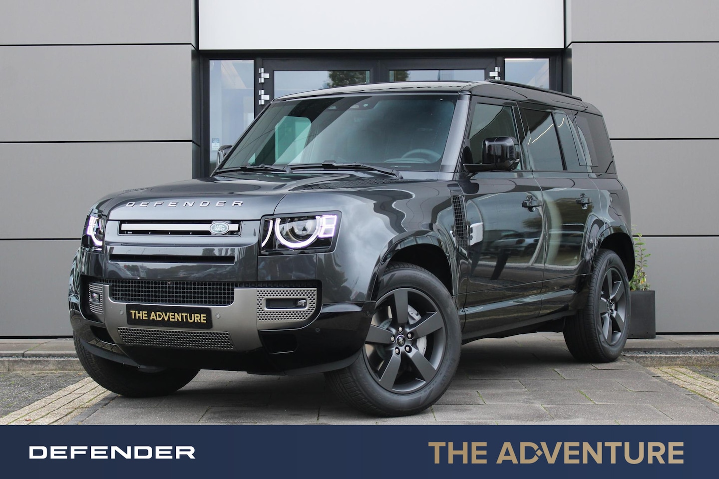 Land Rover Defender 110 - P300e 110 X-Dynamic SE | Vouwdak | Trekhaak | Cold Climate - AutoWereld.nl