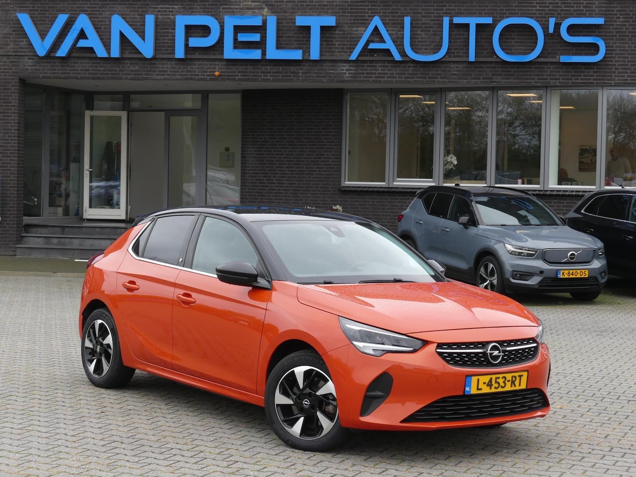 Opel Corsa-e - Elegance 50 kWh 3-FASE / Carplay / LED / WINTERPACK - AutoWereld.nl