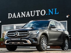Mercedes-Benz GLC-klasse - GLC300e 4MATIC Luxury Pano Rij-assist Keyless