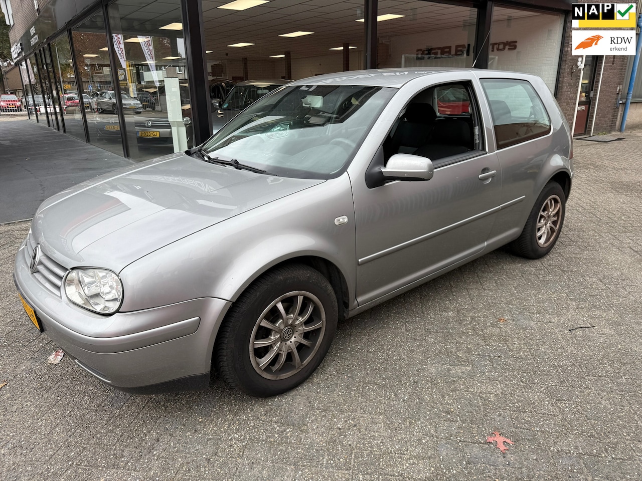 Volkswagen Golf - 1.6-16V AIRCO / CRUISE ( INRUILKOOPJE HANDEL EXPORT ) - AutoWereld.nl