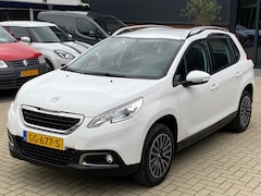 Peugeot 2008 - 1.2 PureTech Active NIEUWSTAAT NAVI CLIMA CAMERA XENON