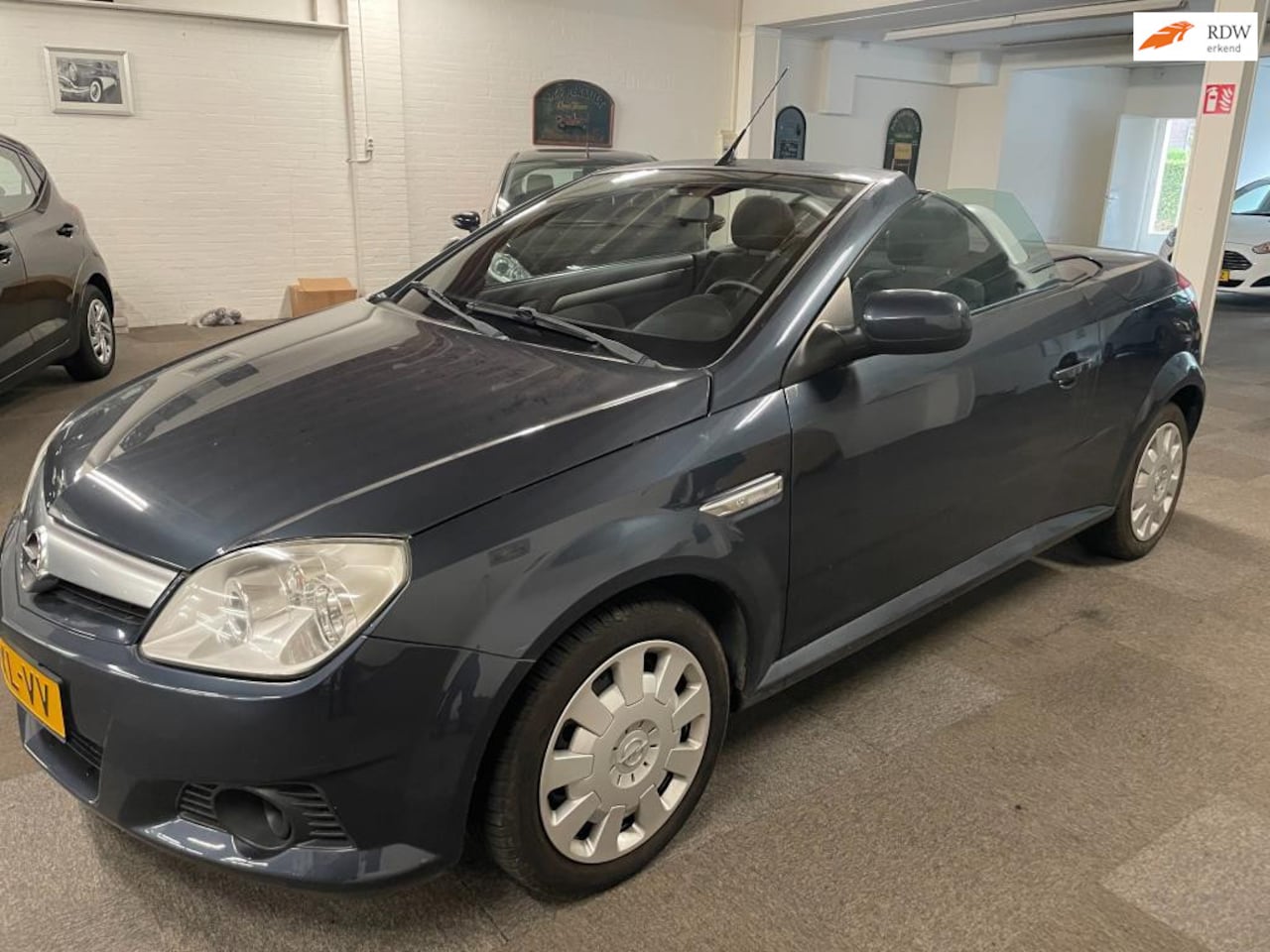 Opel Tigra TwinTop - 1.4-16V Sport Cabrio Hardtop - AutoWereld.nl