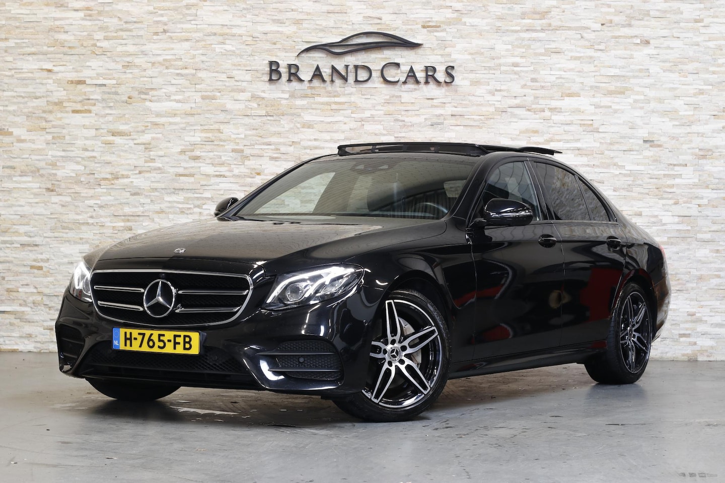 Mercedes-Benz E-klasse - 200 | AMG | PANO | MEMORY | HEADUP | LEDER | 360 CAMERA | NAP | NL AUTO | - AutoWereld.nl