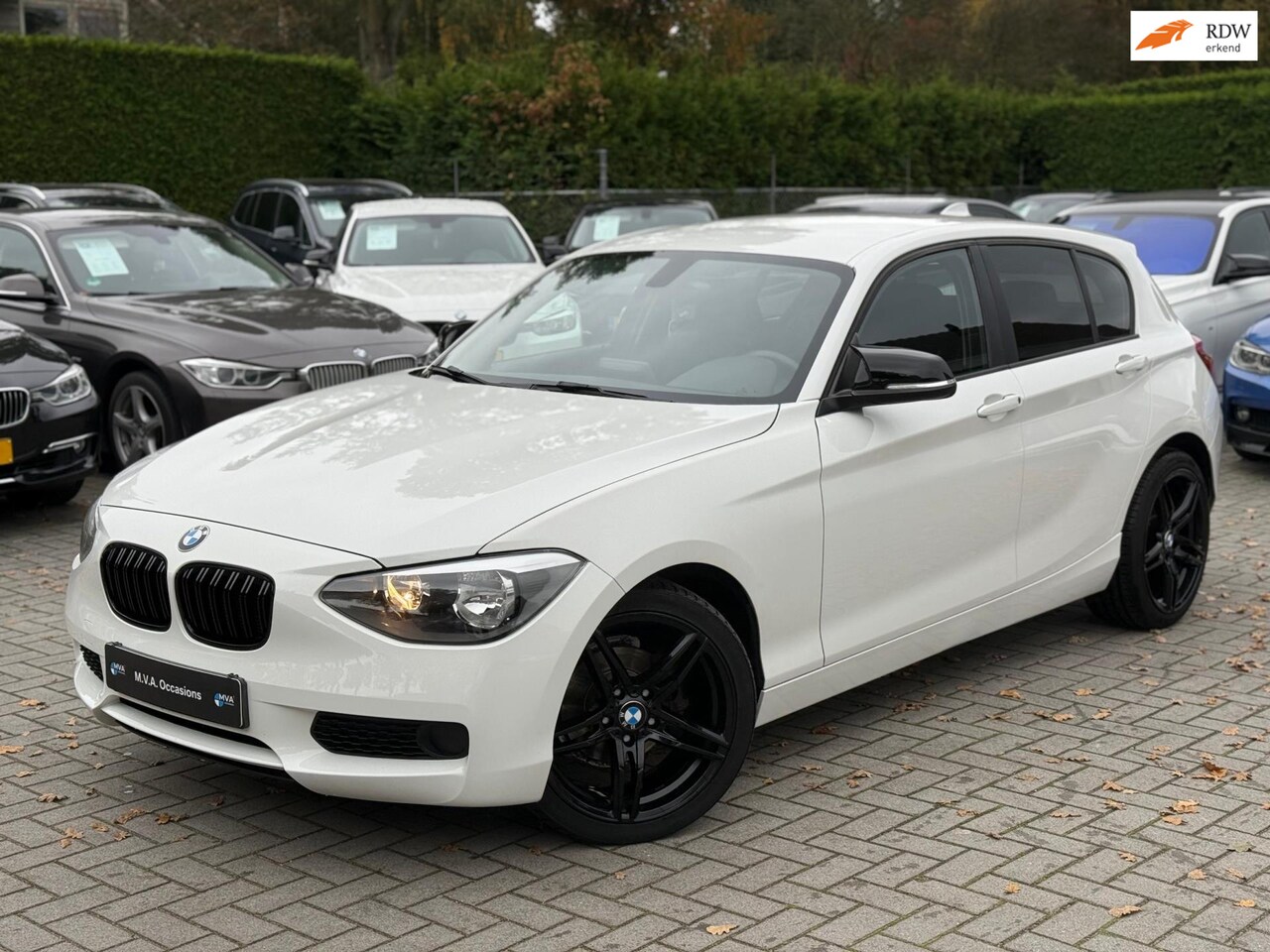 BMW 1-serie - 116i Business+|Nieuwe Ketting + Klepseals|Climate control|Cruise control|Stoelverwarming|N - AutoWereld.nl