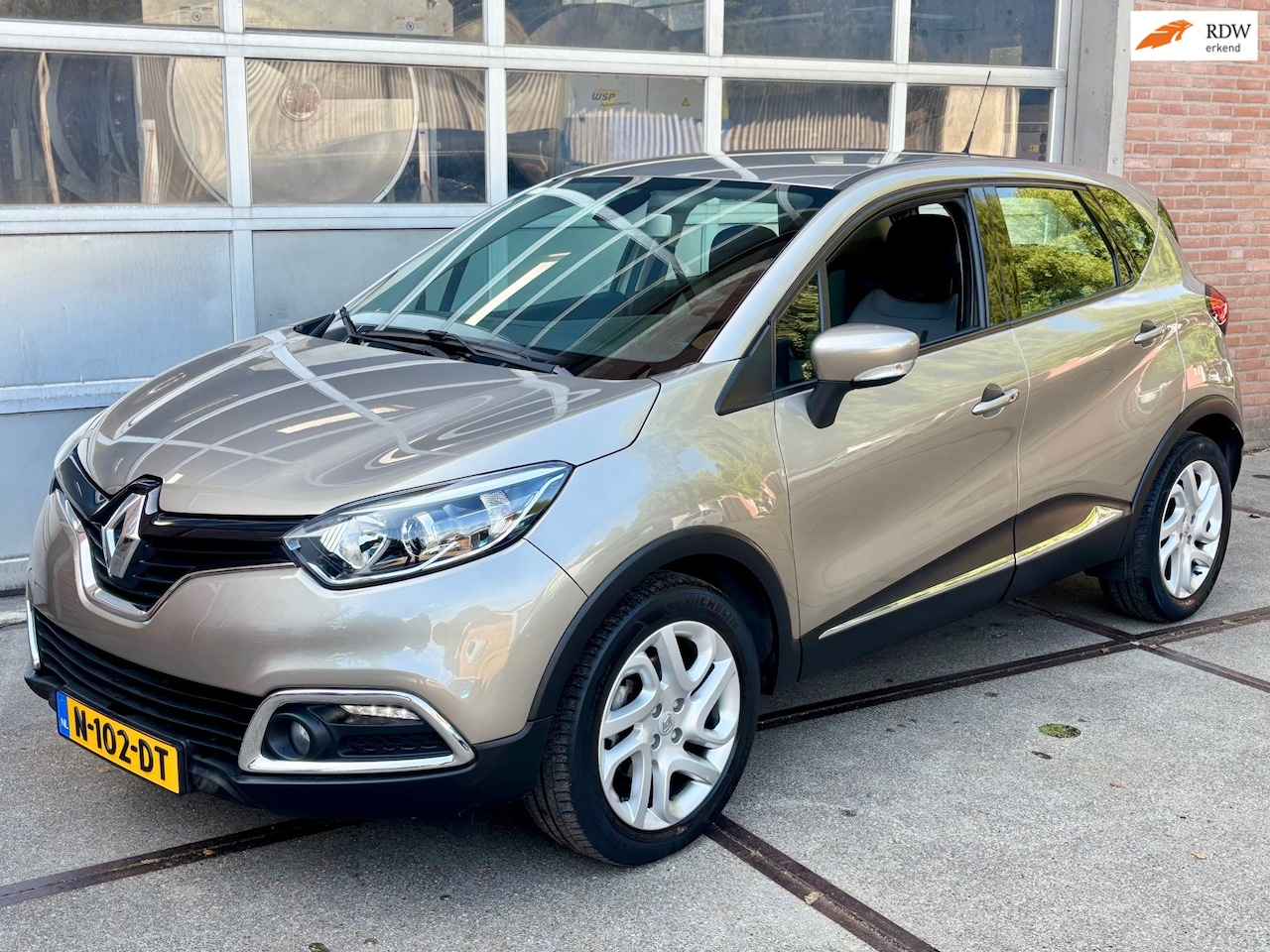 Renault Captur - 1.2 TCe Dynamique 1.2 TCe Dynamique,AUTOMAAT,73.000KM,NAVI,CAMERA,CLIMAT,17 INCH LMV - AutoWereld.nl