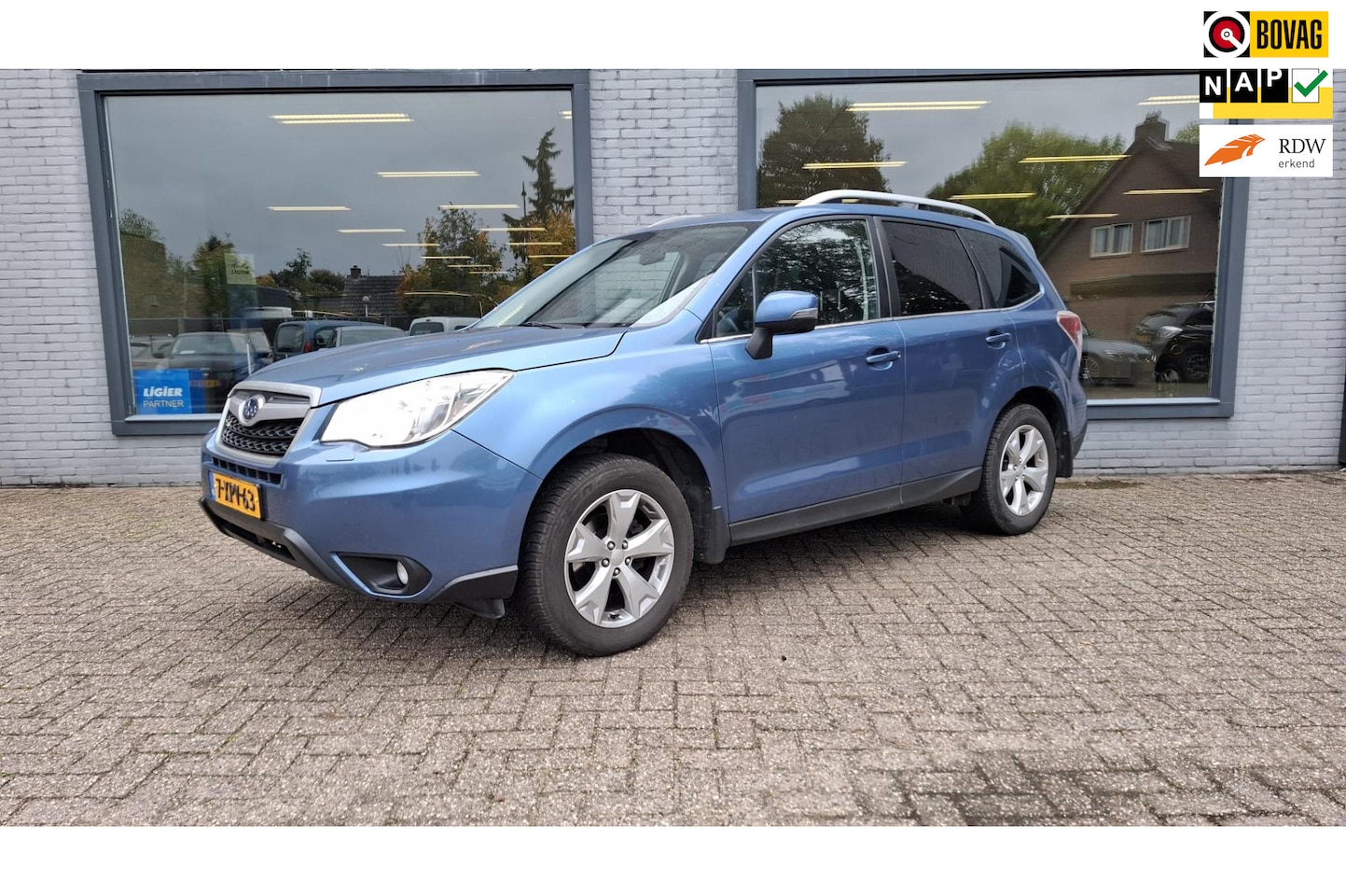 Subaru Forester - 2.0 Luxury TREKHAAK|STOELVERWARMING|CAMERA - AutoWereld.nl