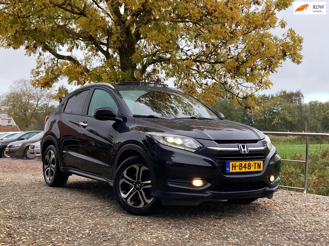 Honda HR-V - 1.5 i-VTEC Executive | Pano/schuifdak + Xenon/LED + Leder nu €12.750,-!! - AutoWereld.nl