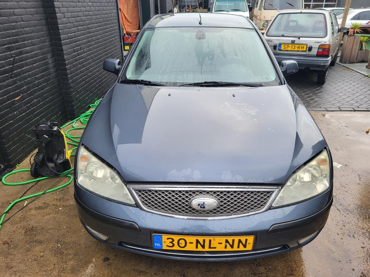 Ford Mondeo - 2.5 V6 Ghia Executive 5drs schakel - AutoWereld.nl