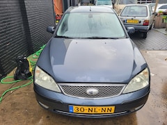 Ford Mondeo - 2.5 V6 Ghia Executive 5drs schakel
