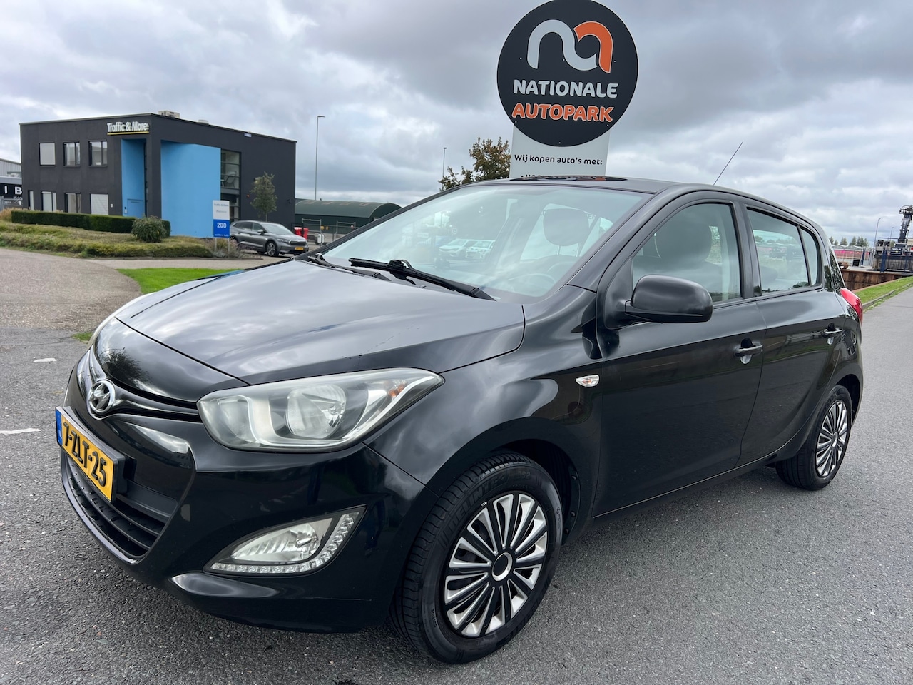 Hyundai i20 - 2013 * 1.2 i * Euro 5 * APK 2026 * - AutoWereld.nl