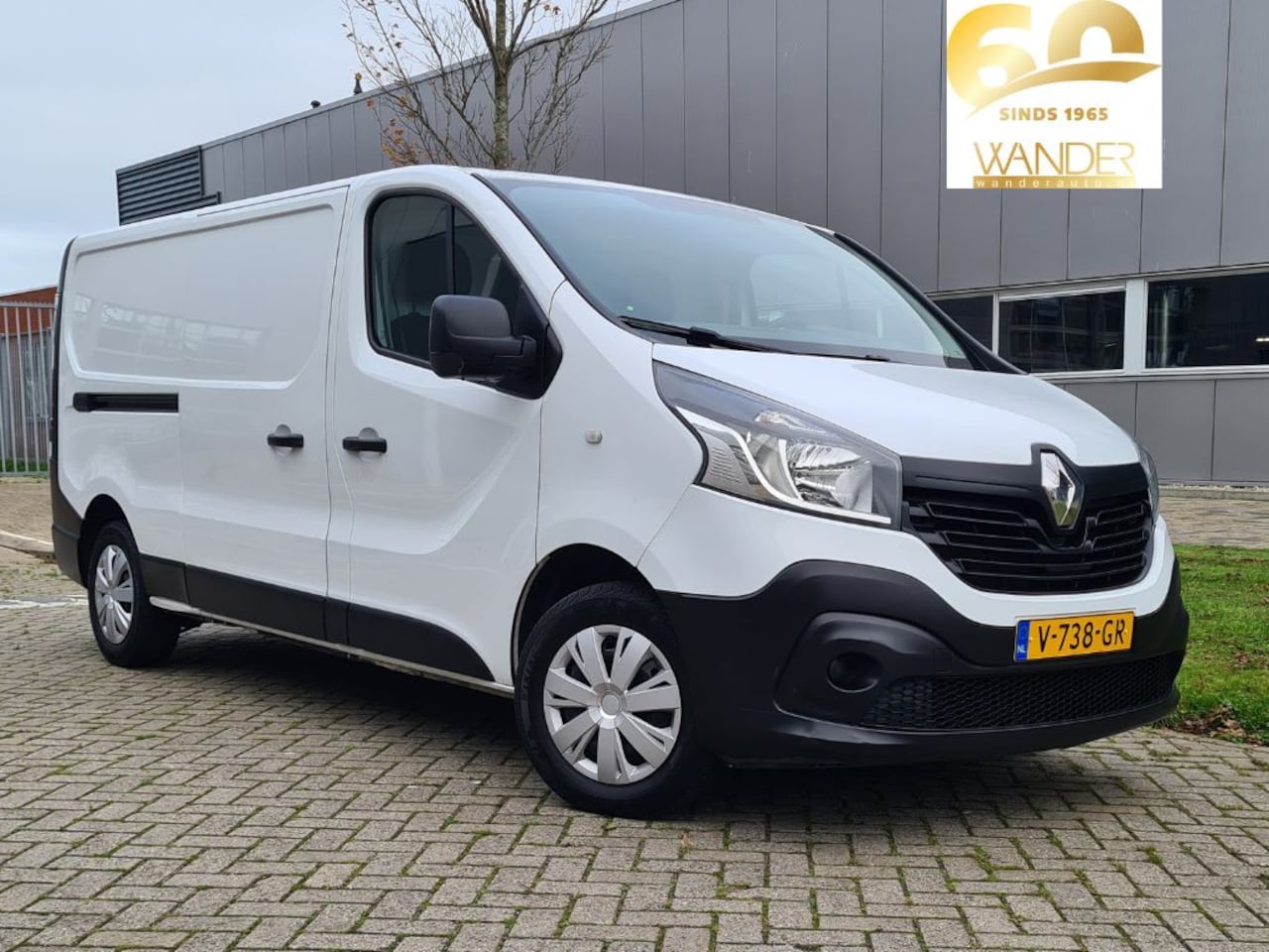 Renault Trafic - 1.6 dCi T29 L2H1 Générique L2H1 *Excl. BTW.* /Radio/Airco/ - AutoWereld.nl