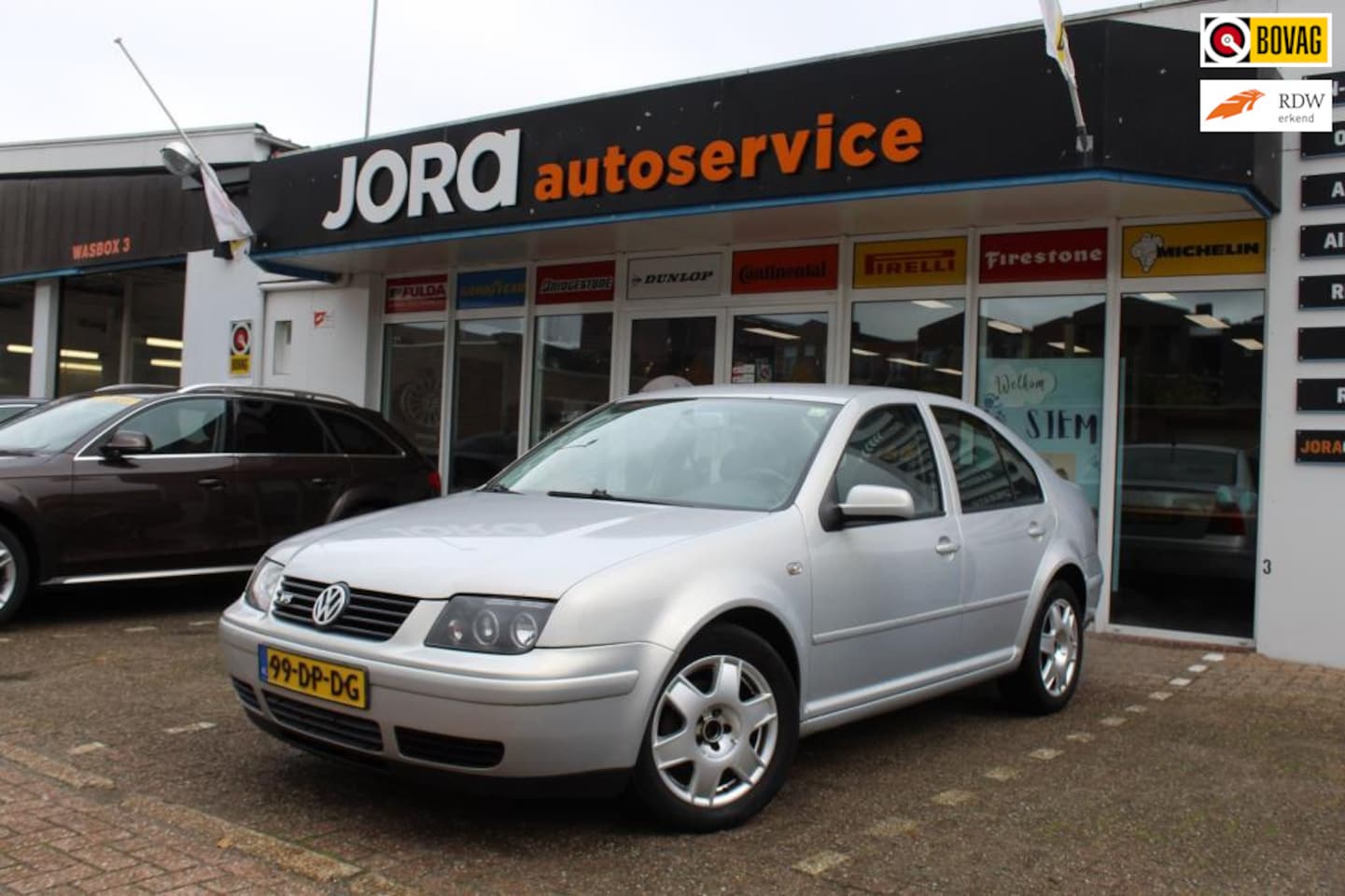 Volkswagen Bora - 2.3 V5 Highline 2.3 V5 Highline - AutoWereld.nl