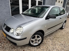 Volkswagen Polo - 1.4-16V AUTOMAAT / AIRCO/ ELEC SCHUIFDAK, MOOIE KM MET NIEUWE APK FRISSE POLO