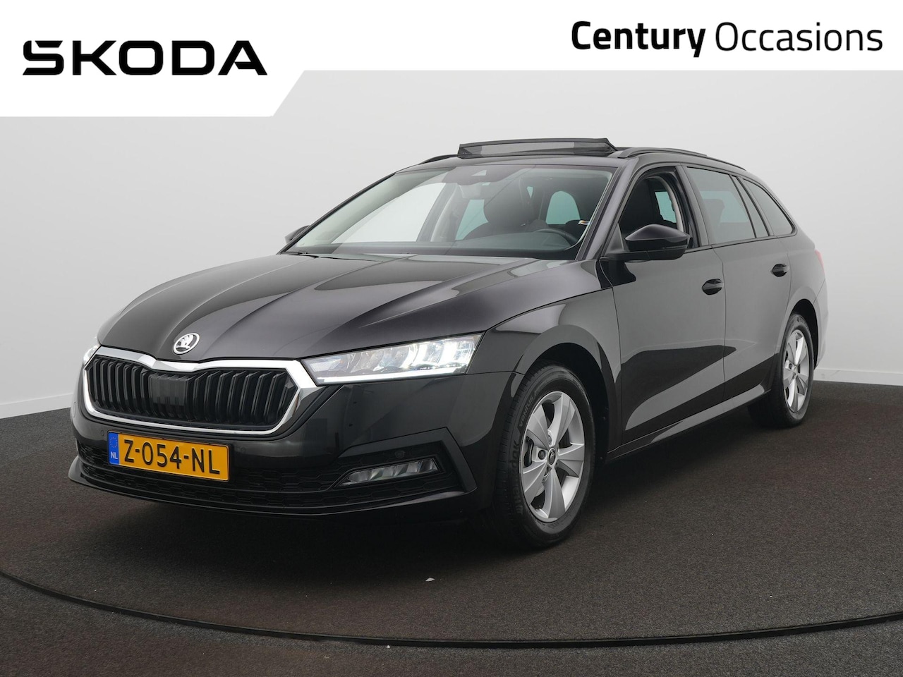 Skoda Octavia Combi - 1.0 e-TSI Business Edition / Elektr. trekhaak / Panoramadak / - AutoWereld.nl