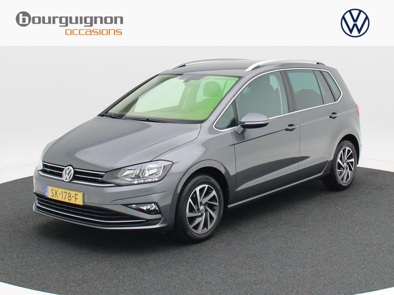 Volkswagen Golf Sportsvan - 1.0 TSi 110 Pk Automaat Highline | Trekhaak | Adaptive Cruise | Camera | Parkeersensoren | - AutoWereld.nl