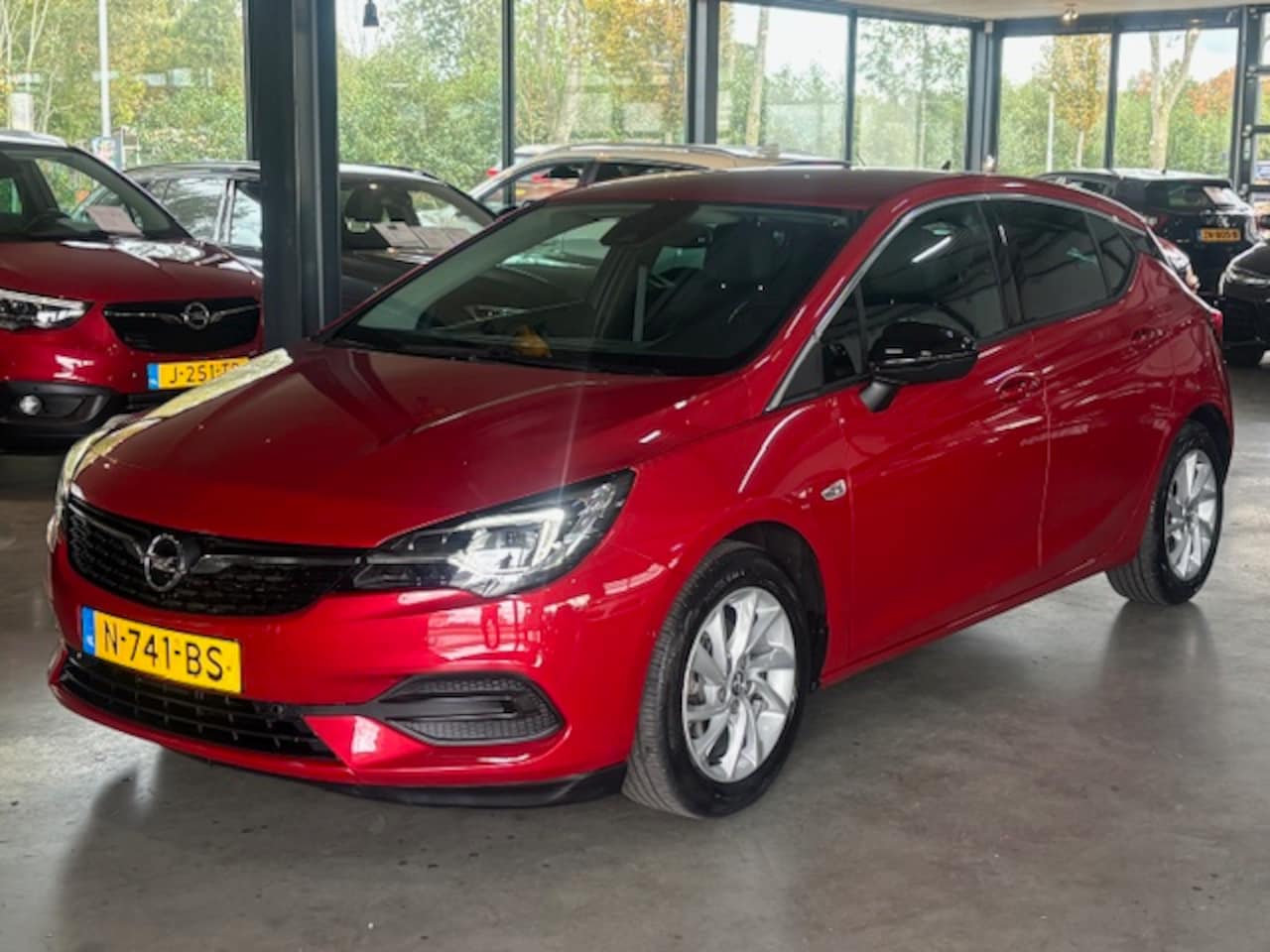Opel Astra - 1.2 Turbo 130pk Business Elegance - AutoWereld.nl