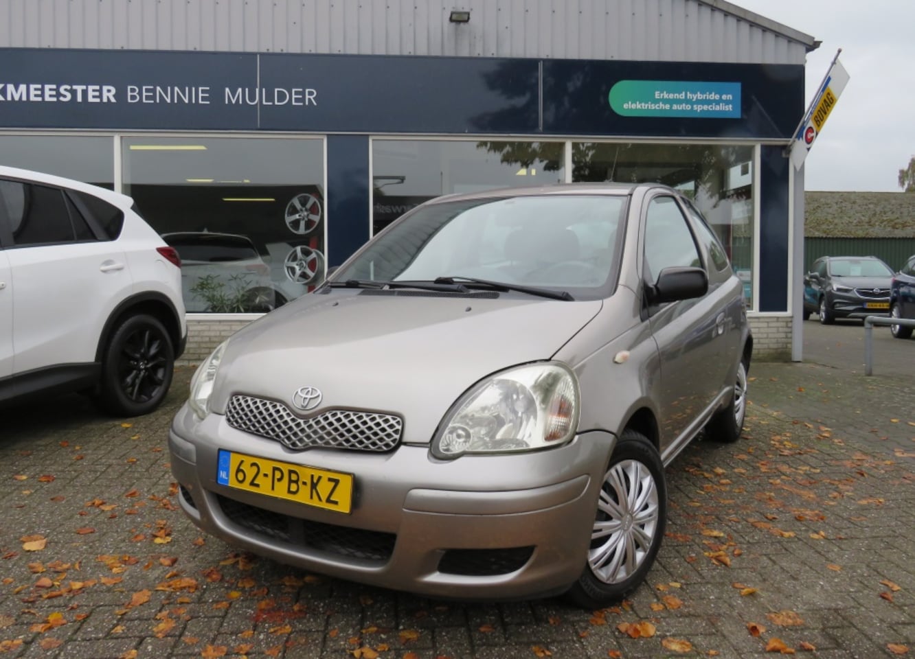 Toyota Yaris - 1.0 VVT-i Idols NWE. APK / 103.756 KM NAP - AutoWereld.nl