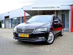 Skoda Superb Combi - 1.6 TDI Style Business Xenon|Navi|ParkAssist|Clima|LMV|Apple CarPlay