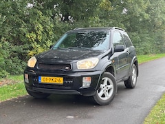 Toyota RAV4 - 2.0-16V VVT-i Luna | Schuif / Kantel dak + Airco Nu € 2.475,