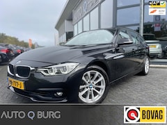 BMW 3-serie Touring - 318i Executive | Automaat | Navigatie | PDC | LMV | LED | Climate | Goed onderhouden |
