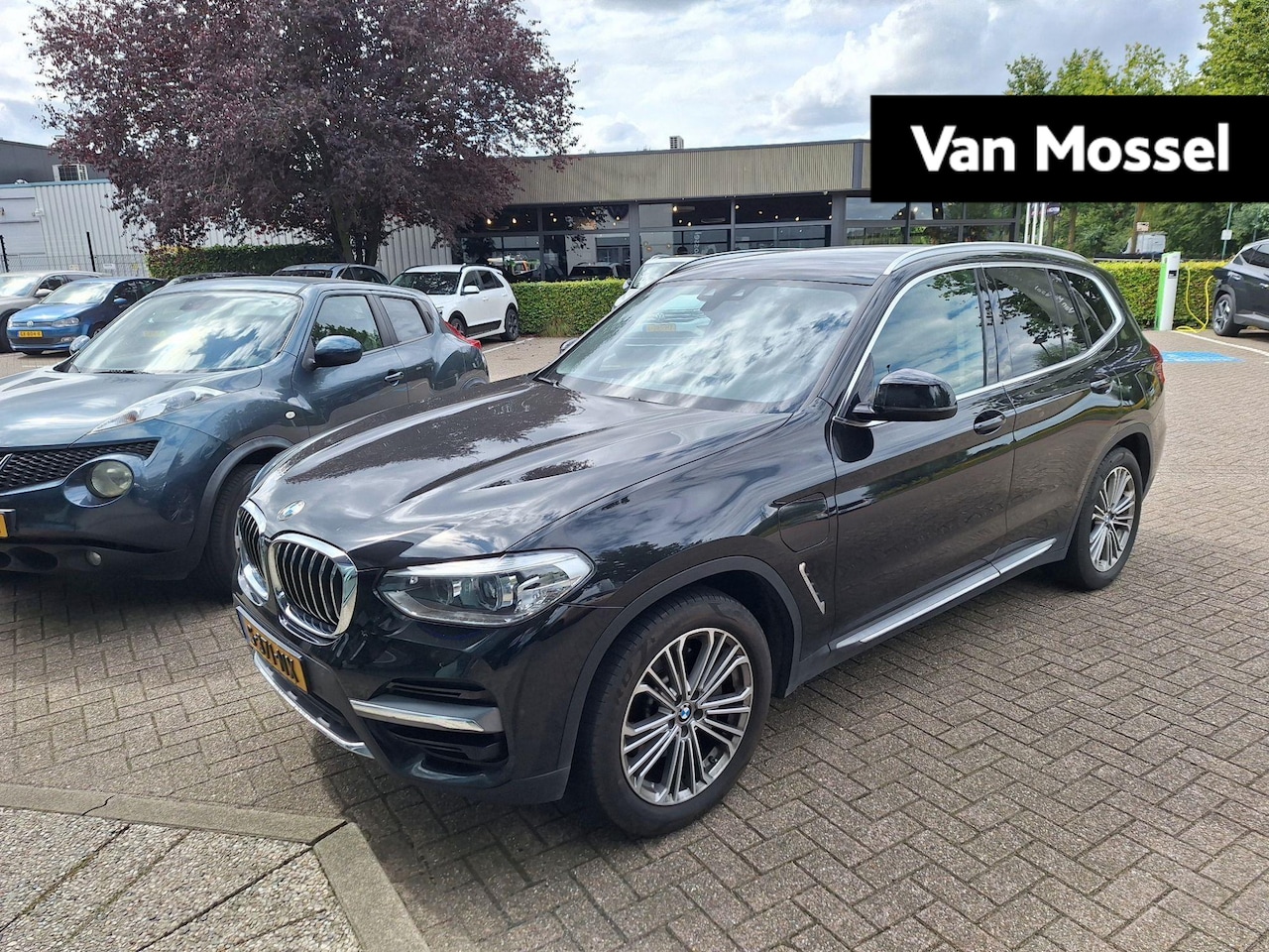 BMW X3 - xDrive30e Luxury Line | LEER | STOELVERWARMING | NAVIGATIE | SPORTSTOELEN - AutoWereld.nl