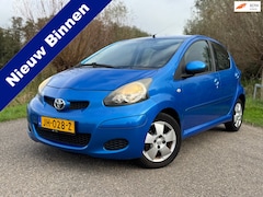 Toyota Aygo - 1.0-12V Access / 5 deurs / Airco / LM Velgen / Radio-CD Speler /