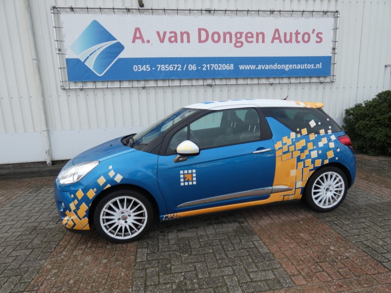 Citroën DS3 - 1.6 e-HDi So Chic 1.6 E-HDI SO CHIC,1e Eignr,Leer,Navi,PDC,DBriem Verv - AutoWereld.nl