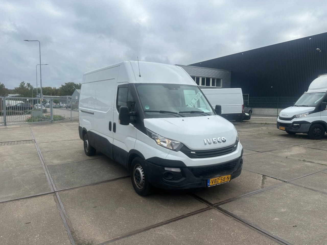 Iveco Daily - 35S14V L3H2 - AutoWereld.nl
