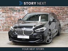 BMW 1-serie - 118i Executive M Sport Pakket Automaat / Live Cockpit Professional / LED / Achteruitrijcam